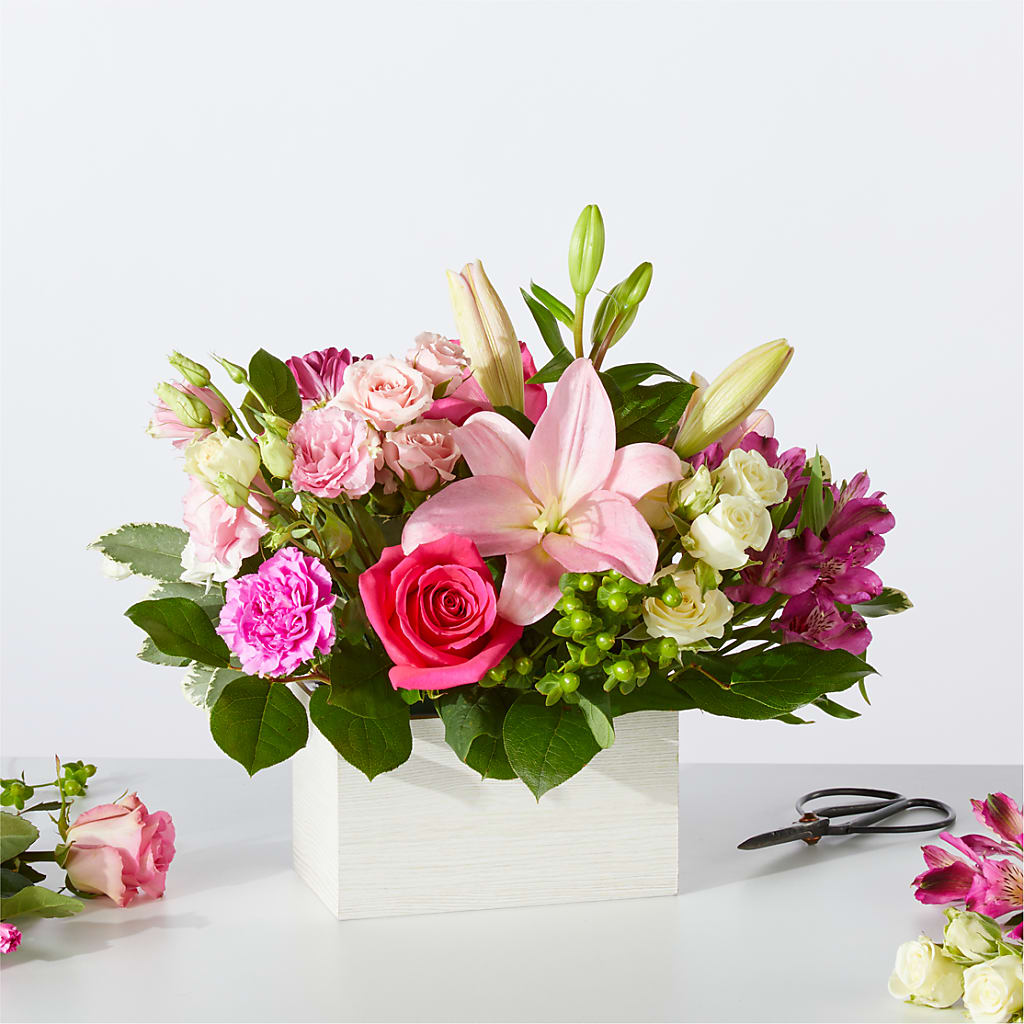 Sweetberry Box – A Florist Original – Jy Floristeria, Trenton NJ