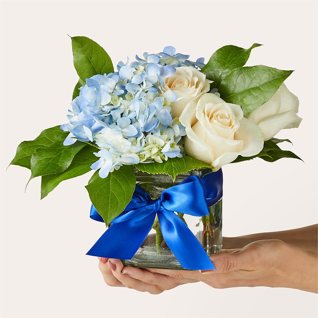 Sky Blue Delight Bouquet – Jy Floristeria, Trenton NJ