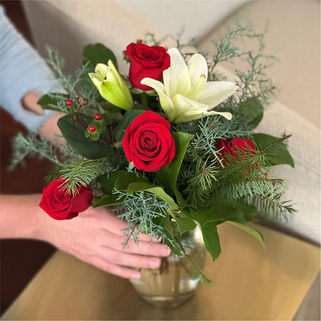 Glittering Lights Bouquet – Jy Floristeria, Trenton NJ