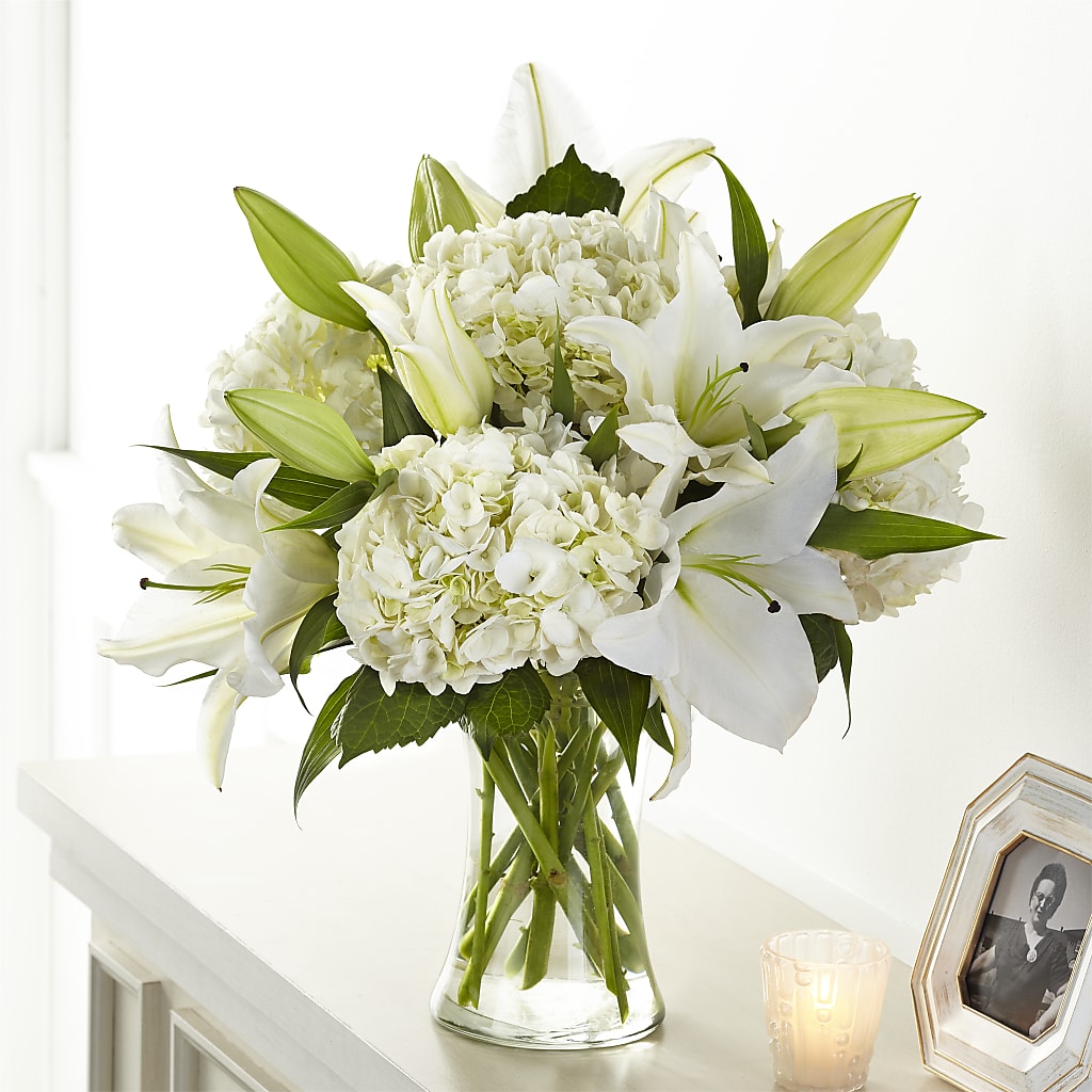 Compassionate Lily Bouquet – Jy Floristeria, Trenton NJ
