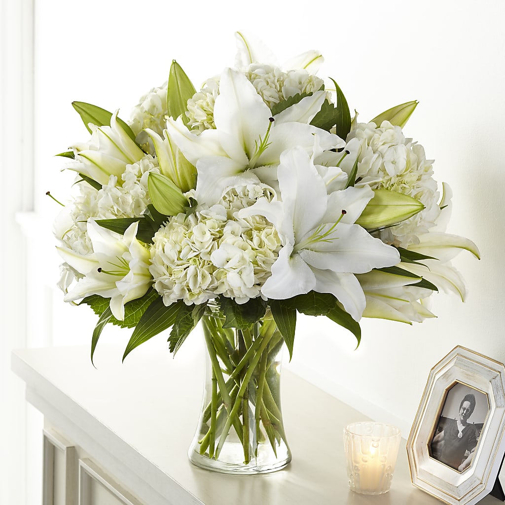Compassionate Lily Bouquet – Jy Floristeria, Trenton NJ