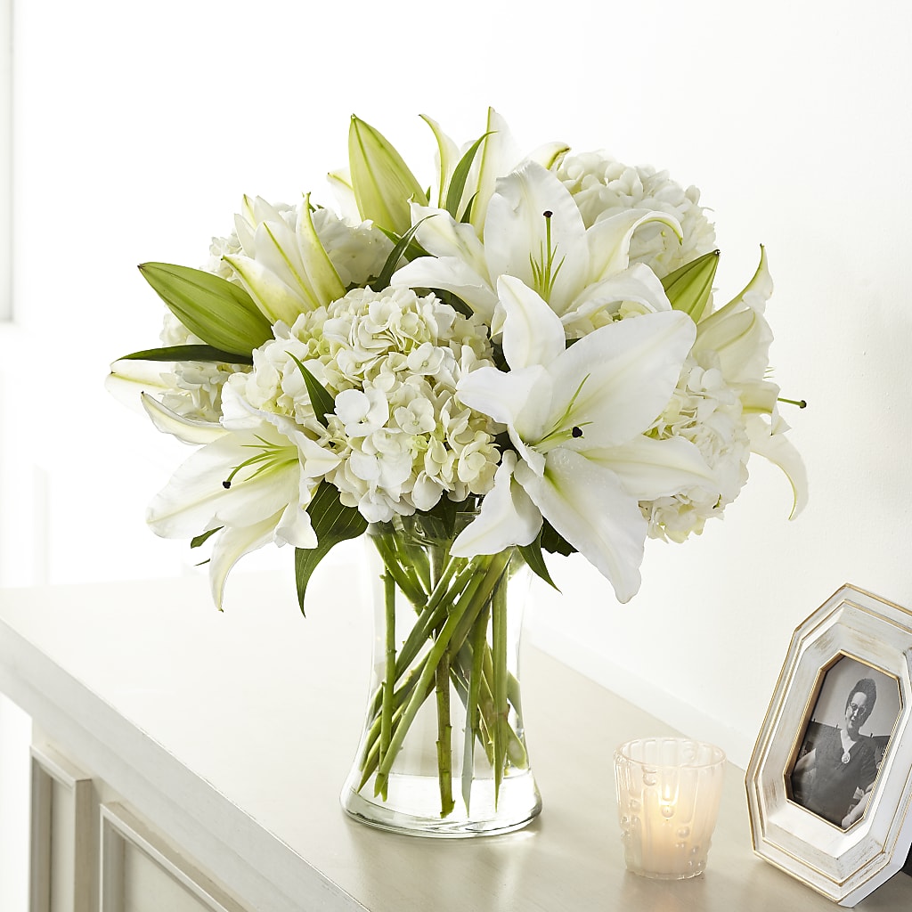 Compassionate Lily Bouquet – Jy Floristeria, Trenton NJ