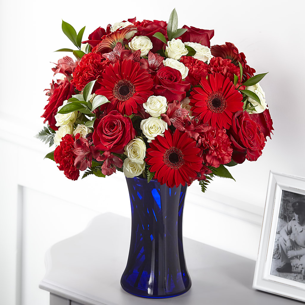 Hearts Embrace Bouquet – Jy Floristeria, Trenton NJ