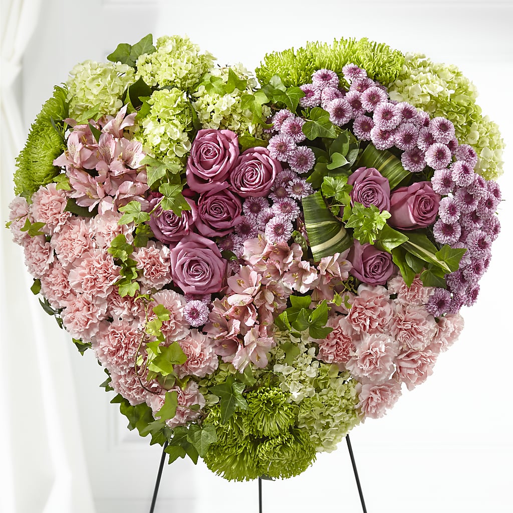 Heartwarming Standing Heart – Jy Floristeria, Trenton NJ