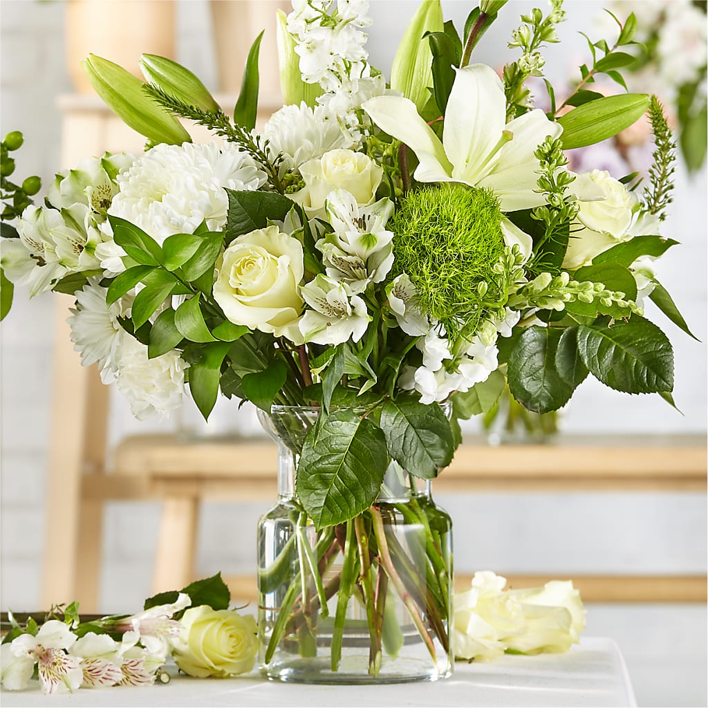 Classic Ivory – A Florist Original – Jy Floristeria, Trenton NJ