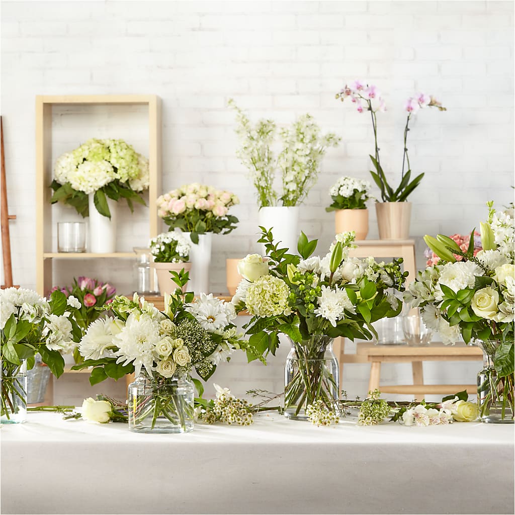 Classic Ivory – A Florist Original – Jy Floristeria, Trenton NJ