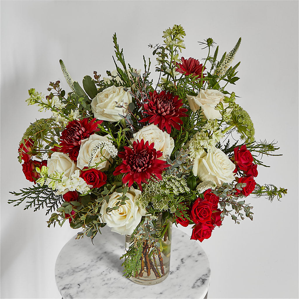 Favorite Traditions Bouquet – Jy Floristeria, Trenton NJ