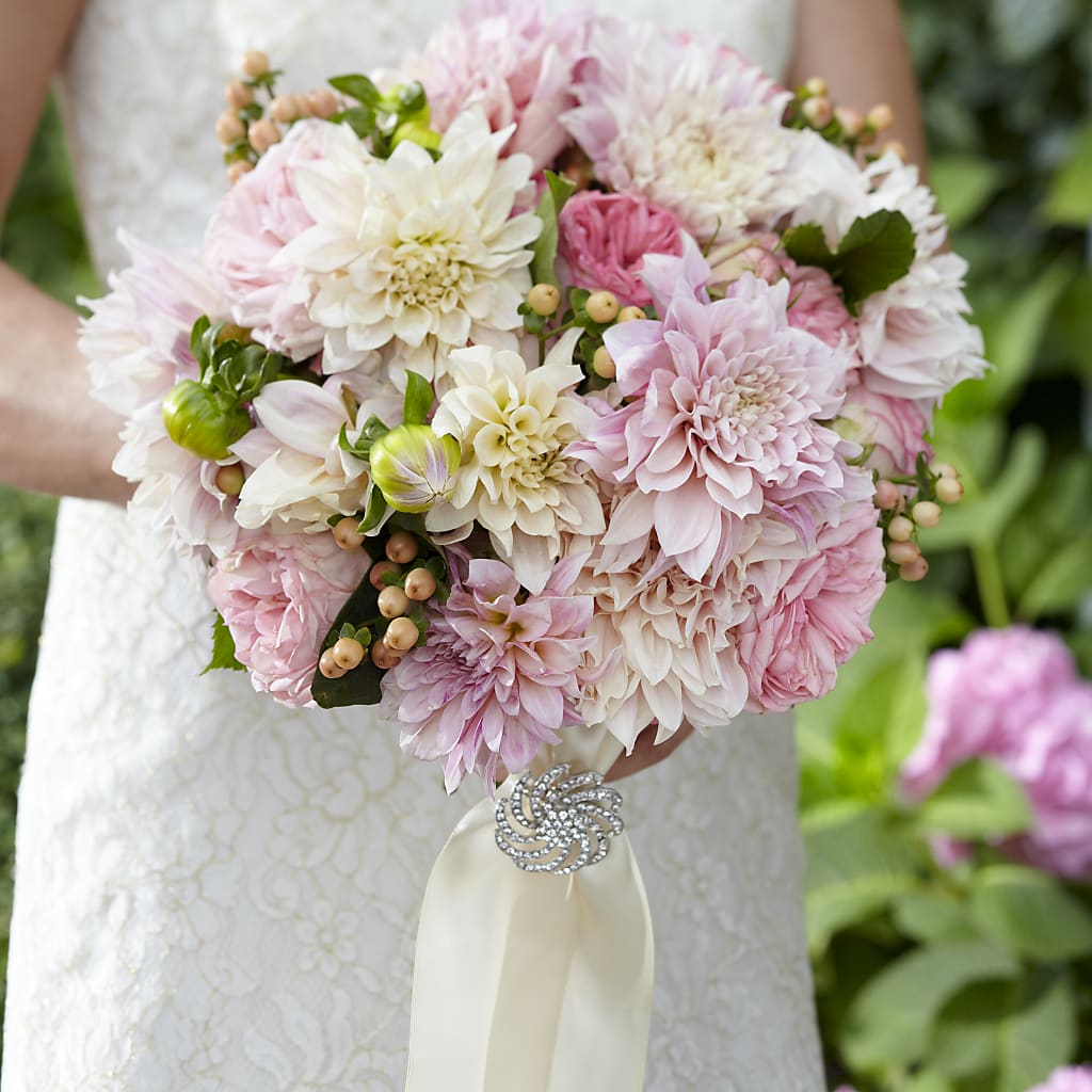 Heart's Promise Bouquet – Jy Floristeria, Trenton NJ