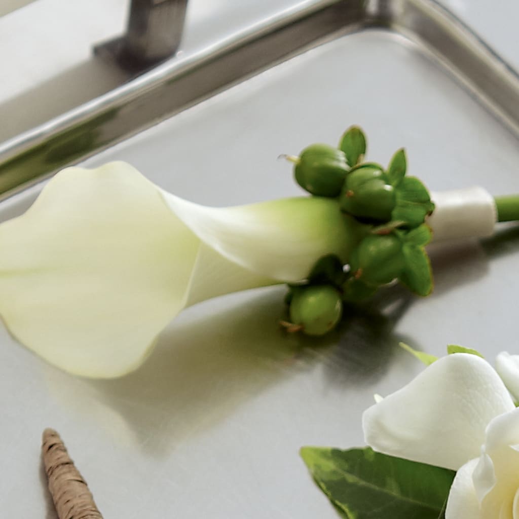 White Calla Boutonniere – Jy Floristeria, Trenton NJ