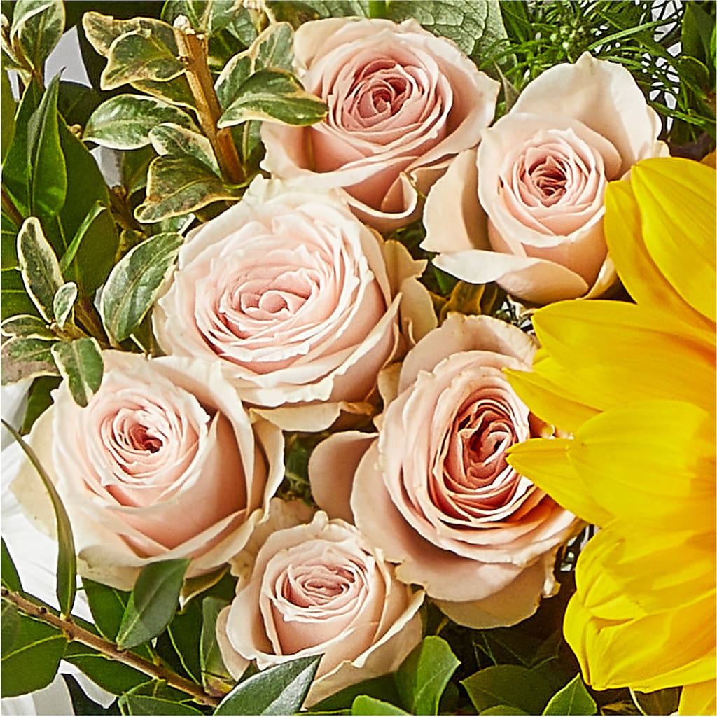The Good Life Bouquet –  Jy Floristeria, Trenton NJ