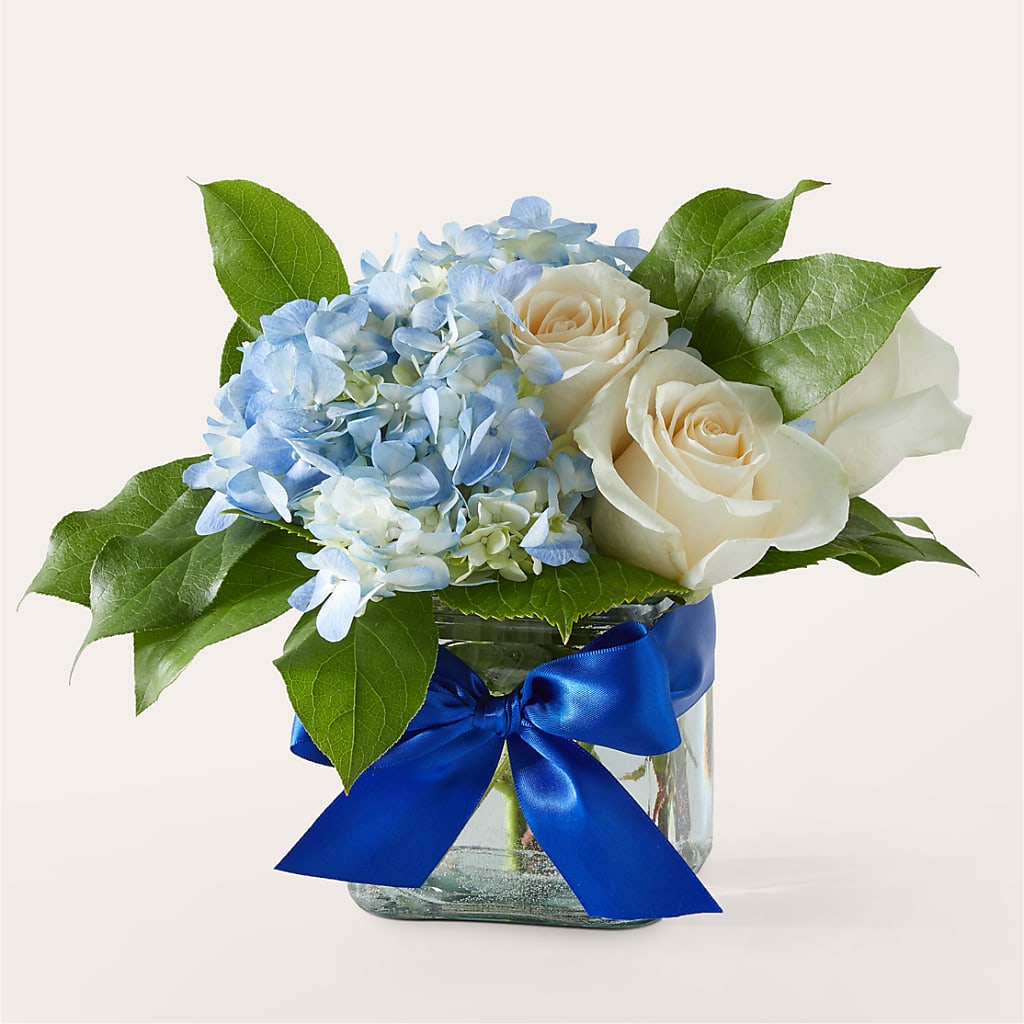 Sky Blue Delight Bouquet –  Jy Floristeria, Trenton NJ