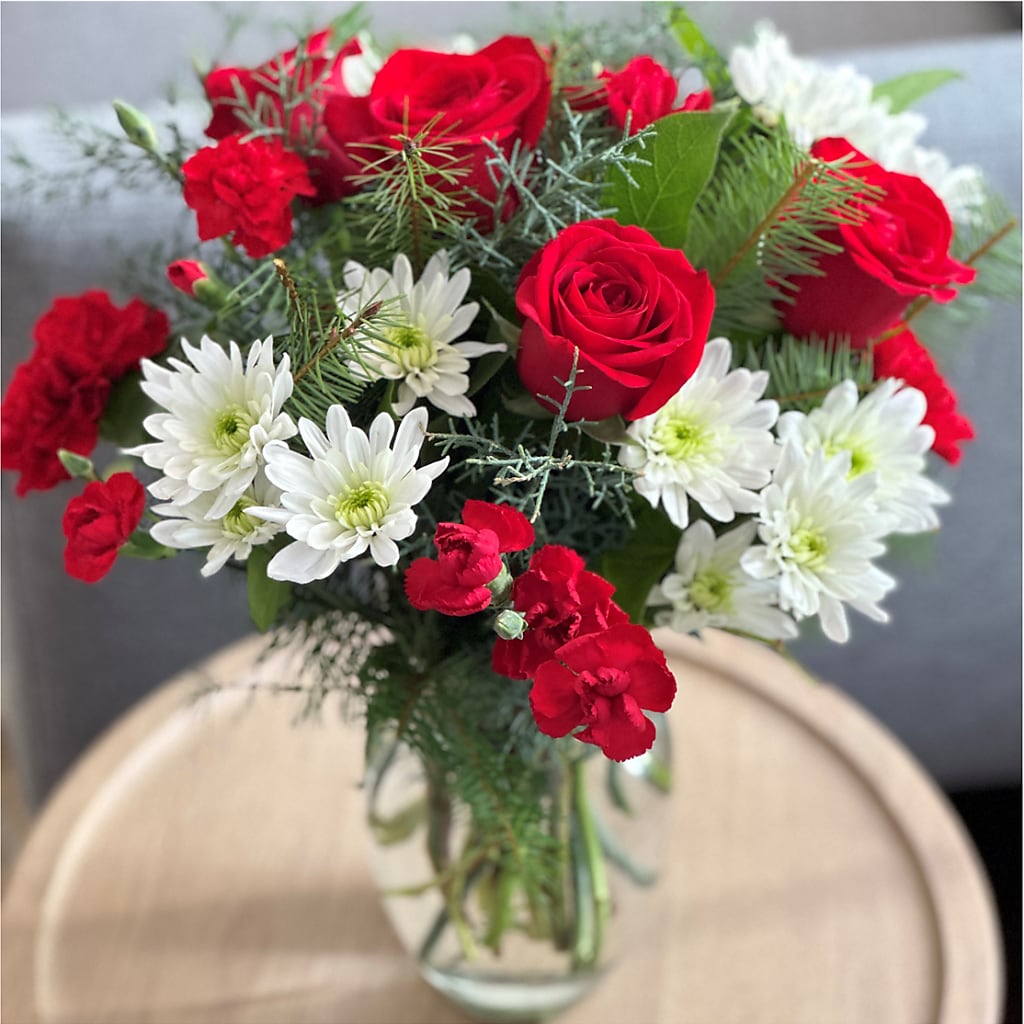 Seasonal Magic Bouquet –  Jy Floristeria, Trenton NJ