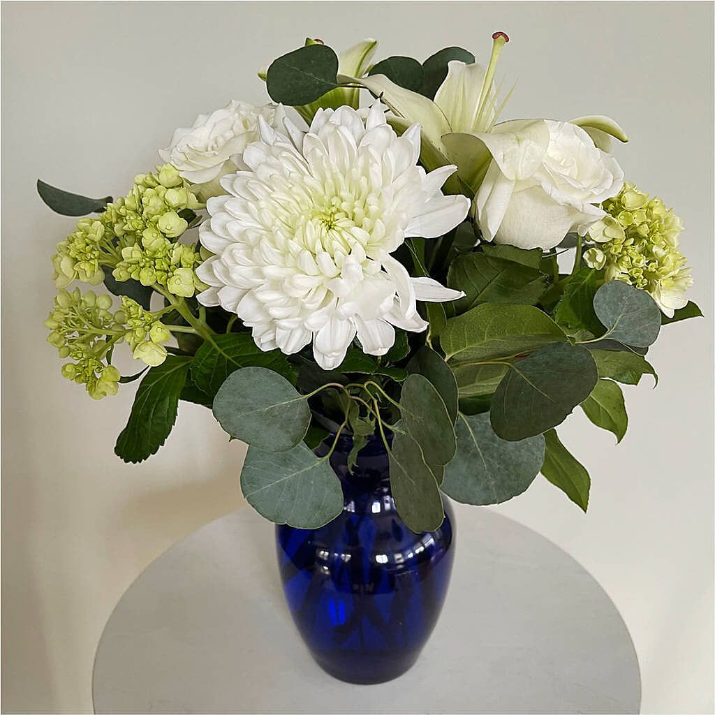 Snowy Dreams Bouquet –  Jy Floristeria, Trenton NJ