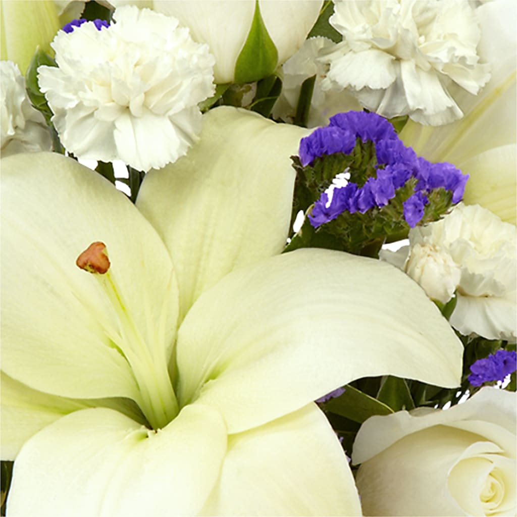 Sapphire Rush Bouquet –  Jy Floristeria, Trenton NJ