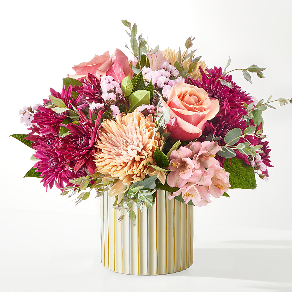 Berry Cobbler Bouquet with Ivory Vase –  Jy Floristeria, Trenton NJ